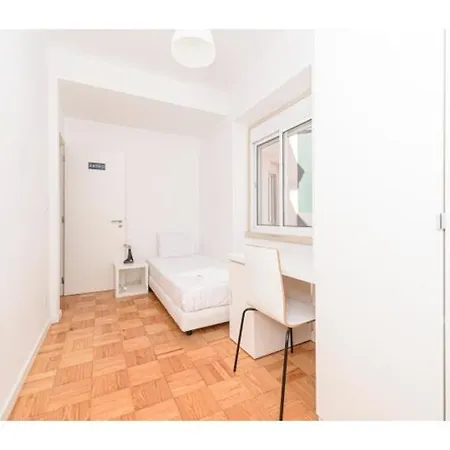 アパート Houze Spacious 4-Bedroom Flat Near Lisbon Zoo *